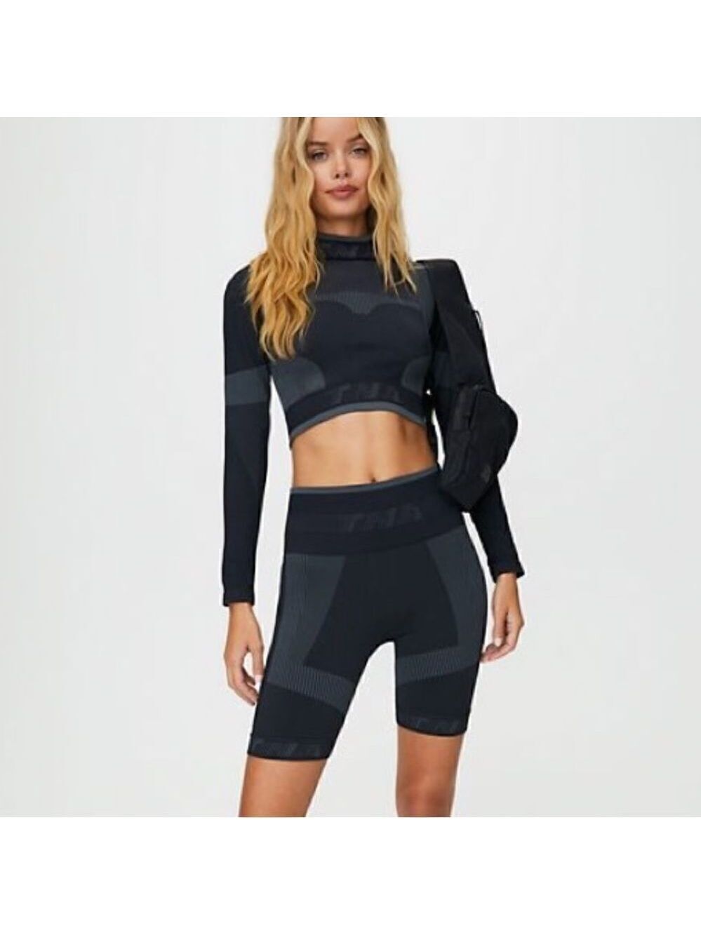 Aritzia TNA Seamless Ventura Biker Shorts Sz XS